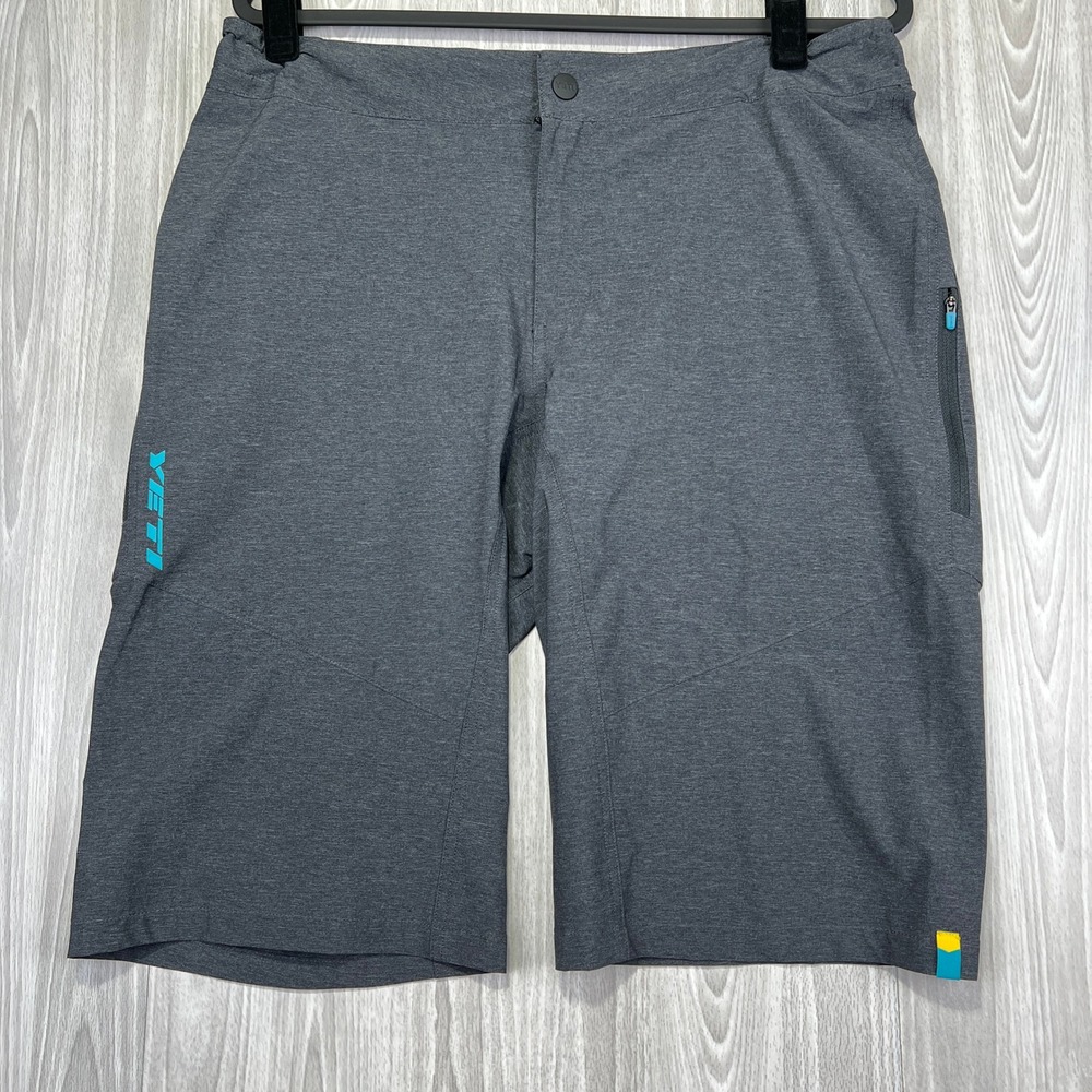 Yeti Cycles Mason Short Mens Large Charcoal Gray MTB Cycling Performance EUC